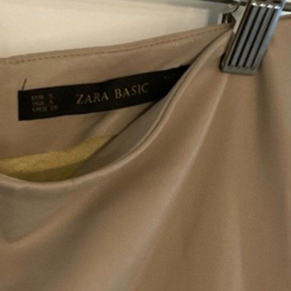 Asymmetrical Leather Pleated Skirt - Picture 4 of 6